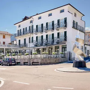 https://residence-riva-del-lario.it-lombardy.com